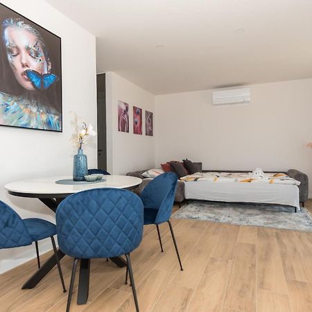 Luxury Adria Sea & City View Apartment Makarska Esterno foto