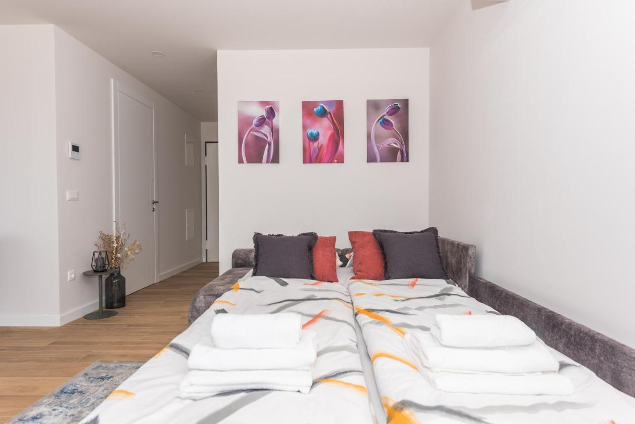 Luxury Adria Sea & City View Apartment Makarska Esterno foto